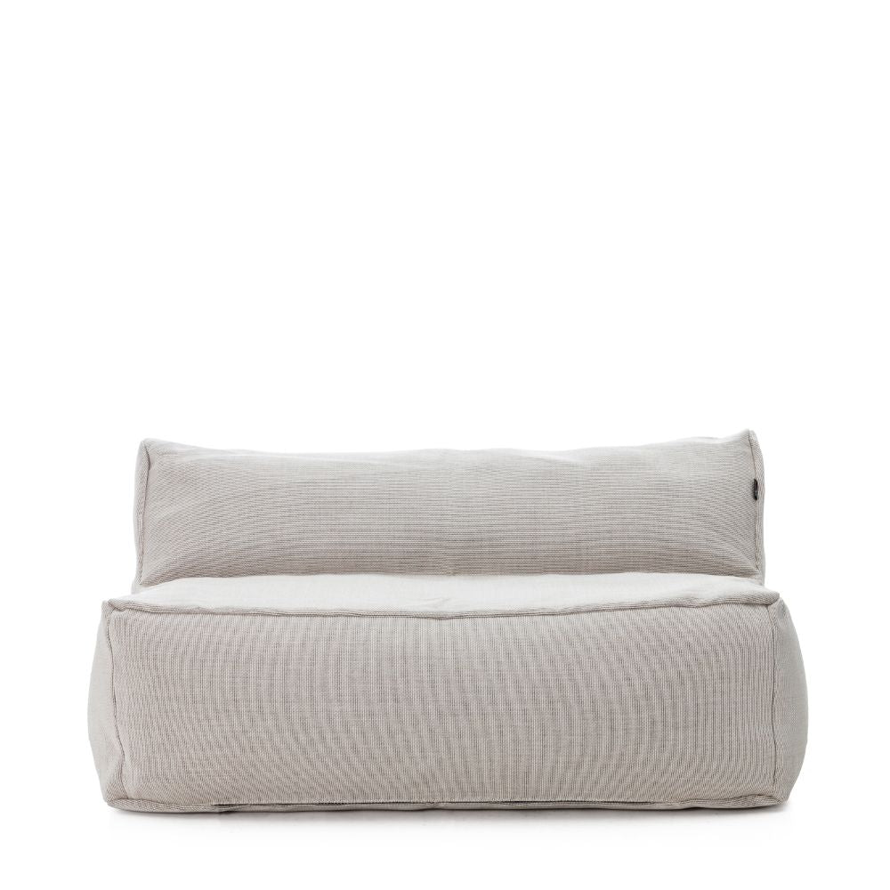 Dies ist der Love Seat in Weiss von Brom-Living.