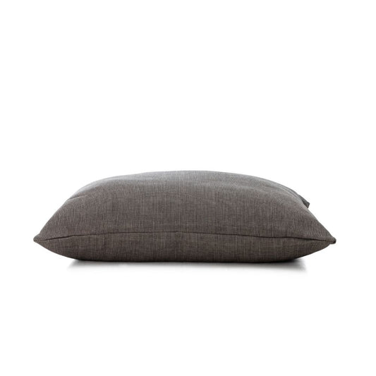 Dies ist das Kissen XL in Grau von Brom-Living.