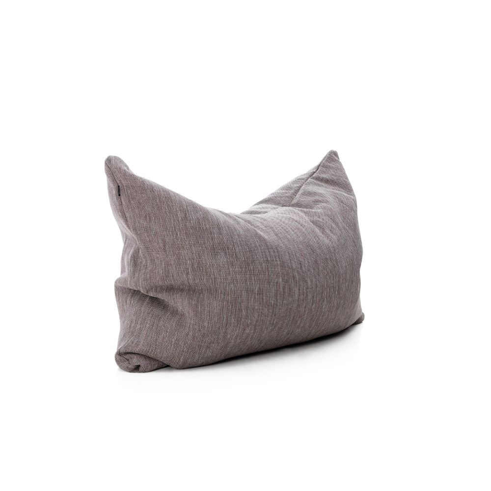 Dies ist das Kissen XL in Pflaume von Brom-Living.