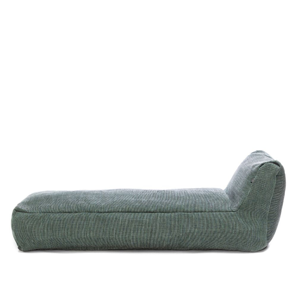 Dies ist der Long Chair Sessel in Türkis von Brom-Living.