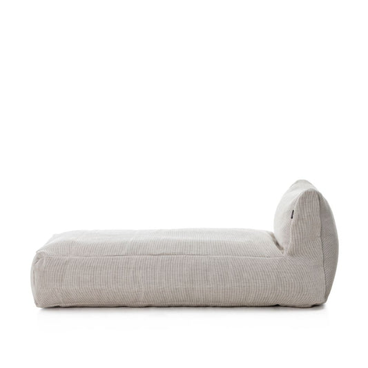 Dies ist der Long Chair Sessel in Weiss von Brom-Living.