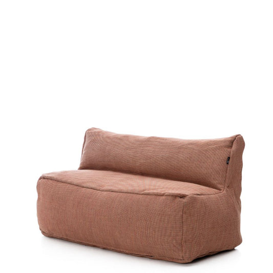 Dies ist der Love Seat in Terrakotta von Brom-Living.