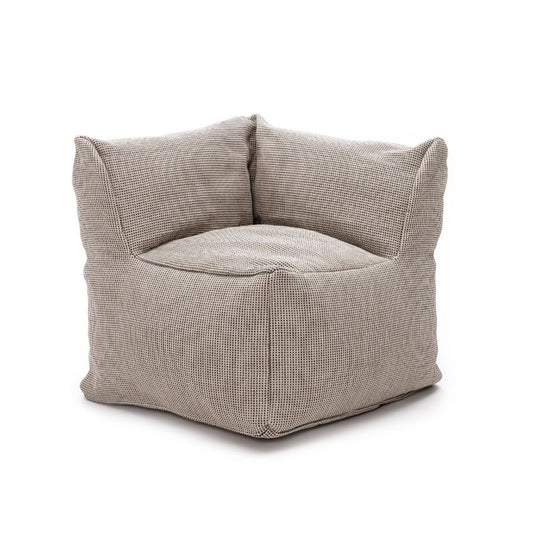 Dies ist der Medium Club Corner Sessel von Brom-Living in der Farbe Beige