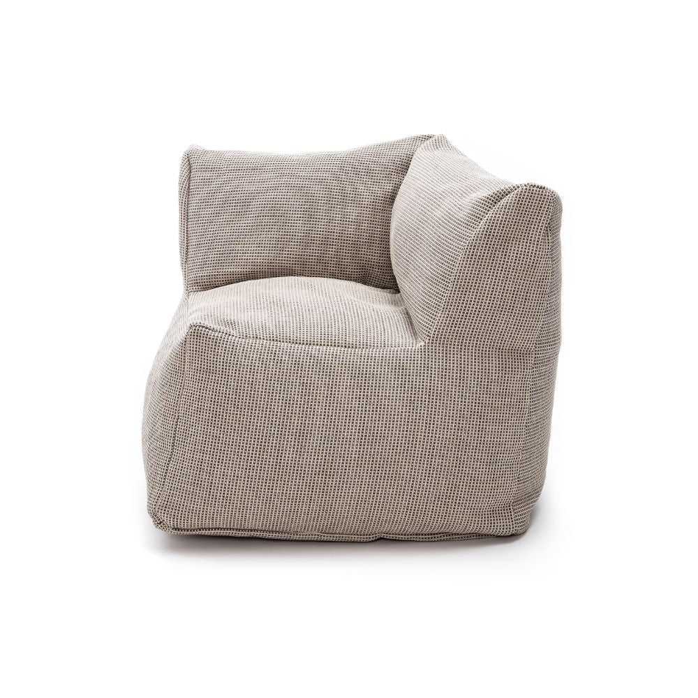 Dies ist der Medium Club Corner Sessel von Brom-Living in der Farbe Beige