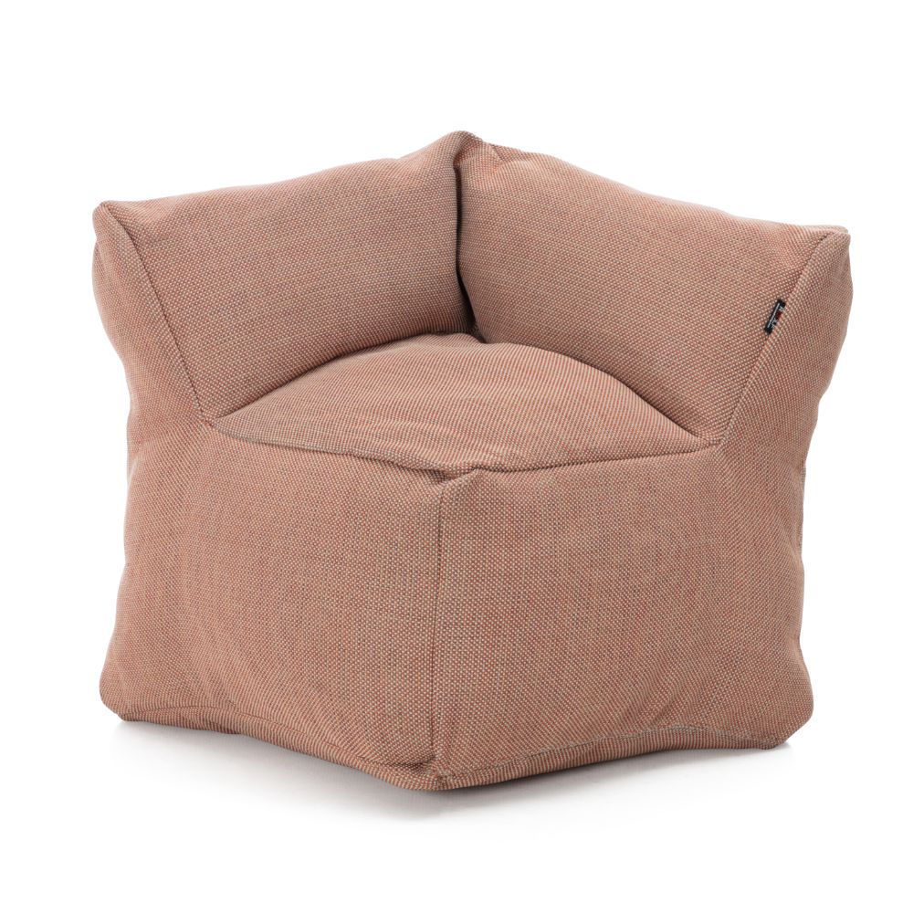Dies ist der Medium Club Corner Sessel von Brom-Living in der Farbe Terrakotta