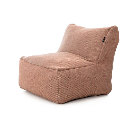 Dies ist der Medium Sessel von Brom-Living in der Farbe Terrakotta