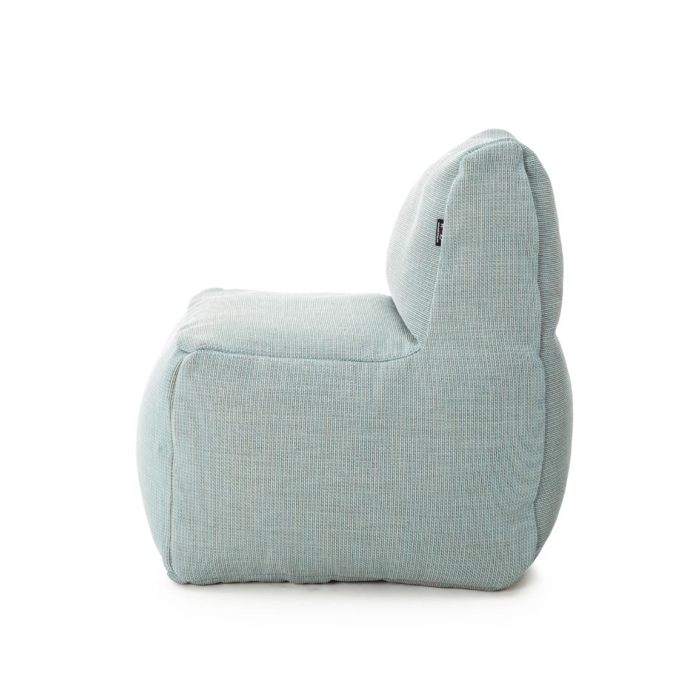 Dies ist der XL Sessel von Brom-Living in der Farbe Pastellblau