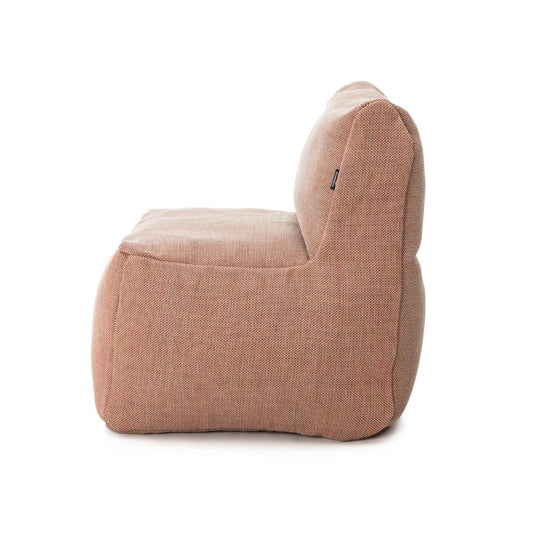 Dies ist der XL Sessel von Brom-Living in der Farbe Terrakotta