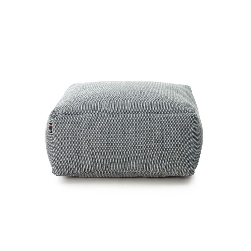 Dies ist der Small Sessel in der Farbe Navyblau von Brom-Living.