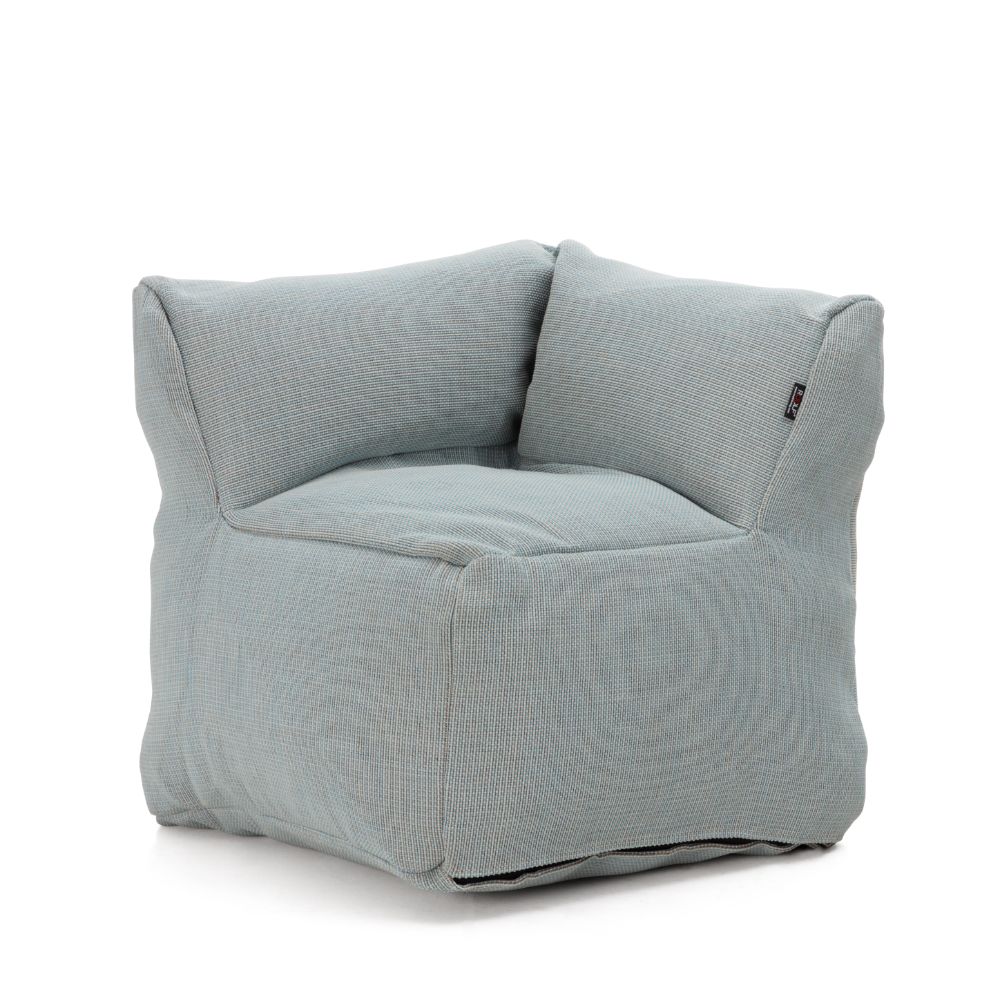 Dies ist der XL Club Corner Sessel von Brom-Living in der Farbe Pastellblau
