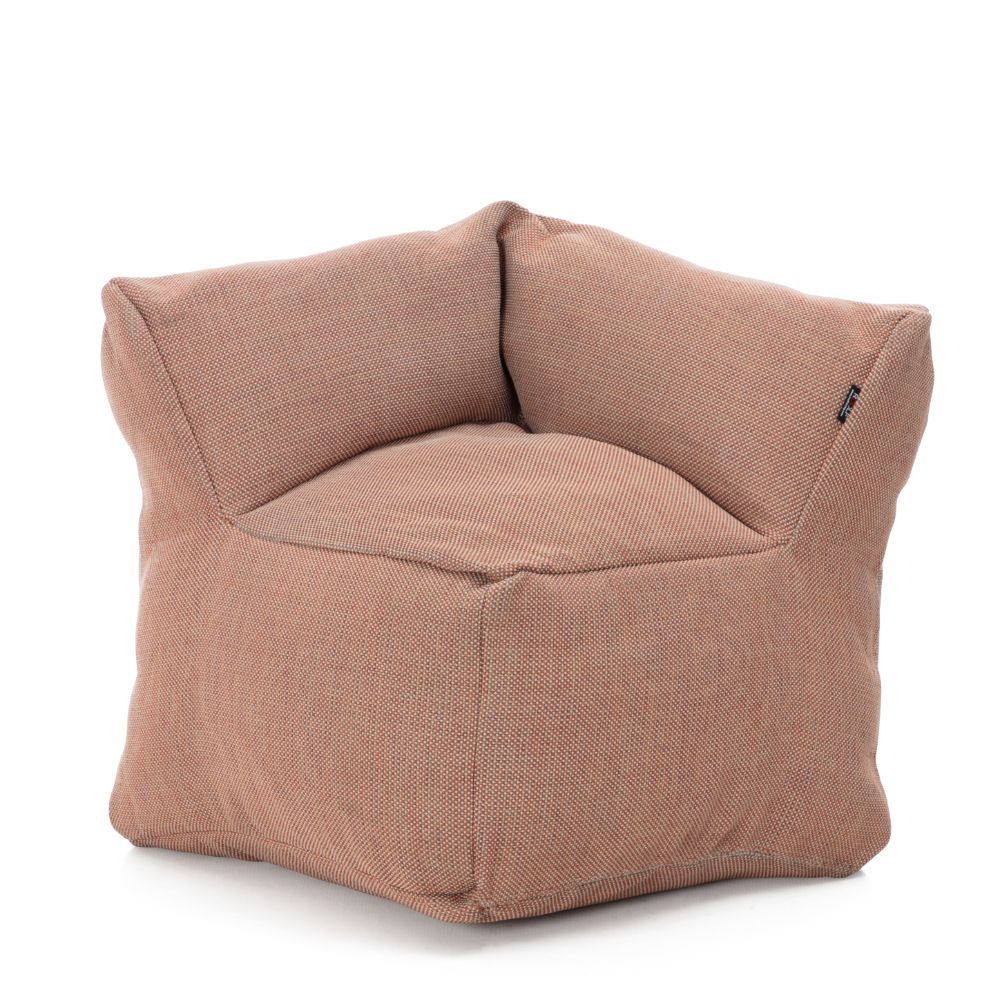 Dies ist der XL Club Corner Sessel von Brom-Living in der Farbe Terrakotta